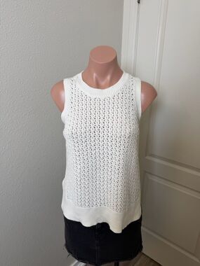 A New Day White Sleeveless Knit Tank Top - Classic Top Sz S